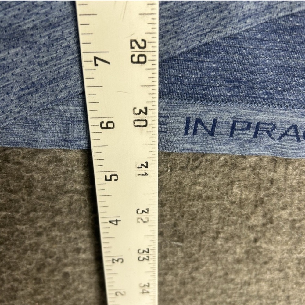 Lululemon Metal Vent Tech Polo Shirt Men's XL Blue Stretch Lightweight Golf - Picture 9 of 10